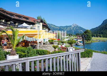 Via Salina - Hotel am SEE il 9 agosto 2025 a Haldensee , Tirolo, Austria . Foto Stock