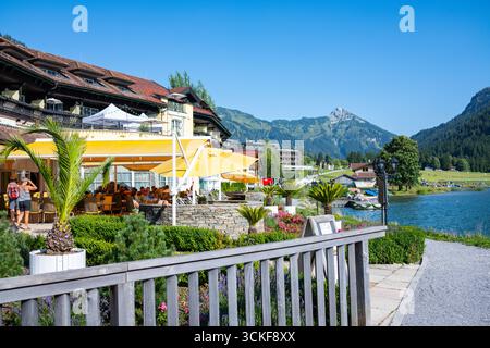 Via Salina - Hotel am SEE il 9 agosto 2025 a Haldensee , Tirolo, Austria . Fotografo: Peter Schatz Foto Stock