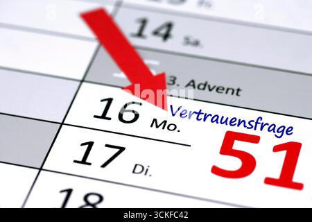 Calendario annuale 2024, 16 dicembre, voto di fiducia nel Cancelliere Olaf Scholz nel Bundestag tedesco, freccia rossa, Germania Foto Stock