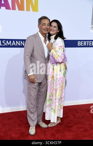 Jan Sosniok mit Ehefrau Nadine Sosniok bei der BERTELSMANN Sommerparty a Berlino AM 11.09.2025 *** Jan Sosniok con sua moglie Nadine Sosniok alla festa estiva BERTELSMANN a Berlino l'11 09 2025 Foto Stock