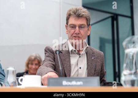 2025-09-11 Dutch Tweede Kamer Plenary Debate DEN HAAG, PAESI BASSI - 11 SETTEMBRE: Willem Boutkan PVV durante il dibattito Plenario al Tweede Kamer l'11 settembre 2025 a Den Haag, Paesi Bassi Den Haag Tweede Kamer Paesi Bassi contenuto non disponibile per la ridistribuzione nei Paesi Bassi direttamente o indirettamente tramite terzi. Copyright: XJohnxBeckmannx Foto Stock