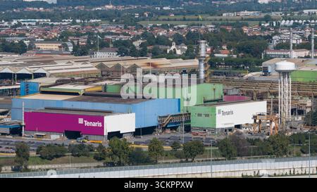 Dalmine, Provincia di Bergamo, Italia, 7 settembre, 2025: stabilimento di Tenaris a Dalmine, il principale produttore di tubi. Colata, tubi. Foto Stock