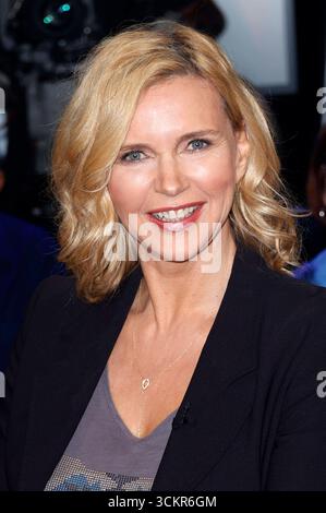 Veronica Ferres bei der Aufzeichnung der NDR Talk Show im NDR Fernsehstudio Lokstedt. Amburgo, 12.09.2025 *** Veronica Ferres alla registrazione del talk show NDR nello studio televisivo NDR Lokstedt Amburgo, 12 09 2025 foto:xH.xHartmannx/xFuturexImagex ndr talk1209 5943 Foto Stock