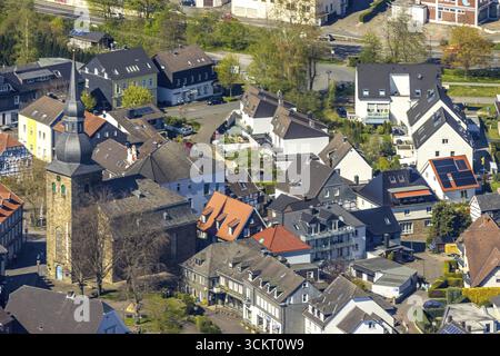 Vista aerea, chiesa a cupola a cipolla Niedersprockhoevel, Sprockhoevel, zona della Ruhr, Renania settentrionale-Vestfalia, Germania, luogo di culto, DE, Europa, religioso c Foto Stock
