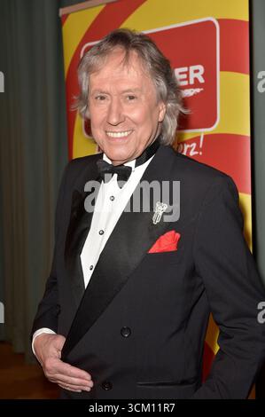 Bert Beel Live bei einem Konzert der Evergreens a Go Go mit Bert Beel - Tour im Bürgersaal Zehlendorf. Berlino, 13.09.2025 *** Bert Beel live in un concerto degli Evergreens a Go Go with Bert Beel Tour presso Bürgersaal Zehlendorf Berlin, 13 09 2025 foto:XM.xBehrensx/xFuturexImagex beel 5918 Foto Stock