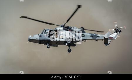Royal Navy Fleet Air Arm - Leonardo Wildcat HMA2 si esibisce al Royal International Air Tattoo 2025. Foto Stock
