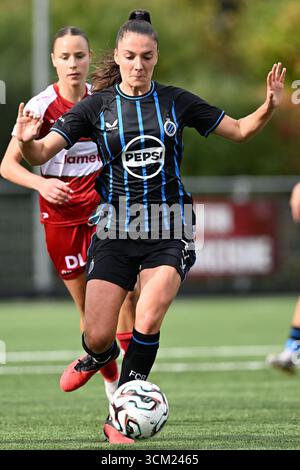Aalter, Belgio. 13 settembre 2025. Romy Camps (3) di Brugge nella foto durante una partita di calcio femminile tra Club Brugge Dames YLA e SV Zulte Waregem nella seconda partita della stagione 2025-2026 della belga lotto Womens Super League, sabato 13 settembre 2025 ad Aalter, BELGIO. Crediti: Sportpix/Alamy Live News Foto Stock