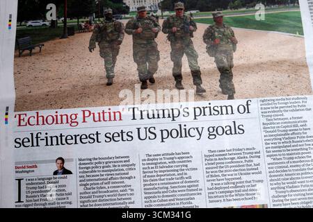 "Riecheggiare Putin" il prisma di interesse personale di Trump fissa obiettivi politici statunitensi" il quotidiano The Guardian titola Russia Relationship articolo 24 agosto 2025 Londra Regno Unito Foto Stock