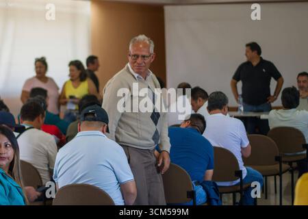 UIO REUNIONTRANSPORTISTAS Quito, domenica 14 settembre 2025 l'unione dei trasporti si riunisce per definire la rotta in relazione all'eliminazione della sovvenzione diesel, decretata dal governo del presidente Daniel Noboa foto Juan Ruiz API Quito Pichincha Ecuador POL UIO REUNIONTRANSPORTISTAS de59a76008b650db8f7421c9cfc35e2 Copizxity2 Foto Stock