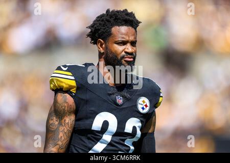 Pittsburgh, Pennsylvania, Stati Uniti. 14 settembre 2025. Il cornerback dei Pittsburgh Steelers DARIUS SLAY (23) durante la partita di football tra i Pittsburgh Steelers e i Seattle Seahawks a Pittsburgh, Pennsylvania. (Immagine di credito: © Brent Gudenschwager/ZUMA Press Wire) SOLO PER USO EDITORIALE! Non per USO commerciale! Crediti: ZUMA Press, Inc./Alamy Live News Foto Stock