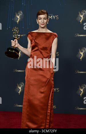 Los Angeles, Stati Uniti. 14 settembre 2025. Britt Lower nella sala stampa del 77° Primetime Emmy Awards tenutosi al Peacock Theater il 14 settembre 2025 a Los Angeles, CA. © Starbuck/ Credit: AFF/Alamy Live News Foto Stock