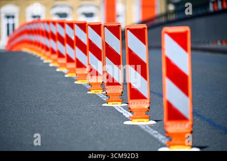 Lane bloccata con segnalatori luminosi ad Amburgo, Germania Foto Stock