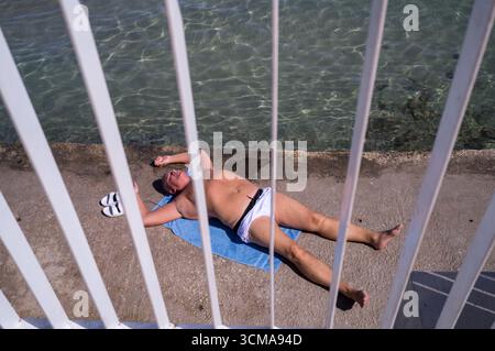 L'isola mediterranea di Malta e in particolare Mellieha, una città nel nord del paese sulla costa. Foto Stock