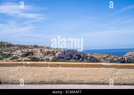 L'isola mediterranea di Malta e in particolare Mellieha, una città nel nord del paese sulla costa. Foto Stock