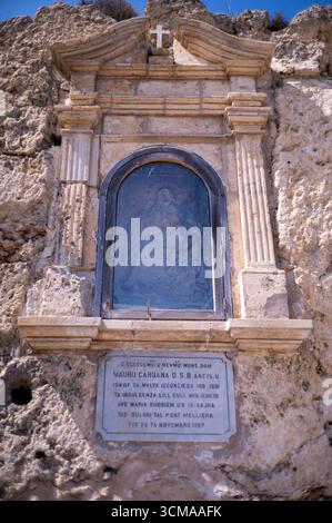 L'isola mediterranea di Malta e in particolare Mellieha, una città nel nord del paese sulla costa. Foto Stock