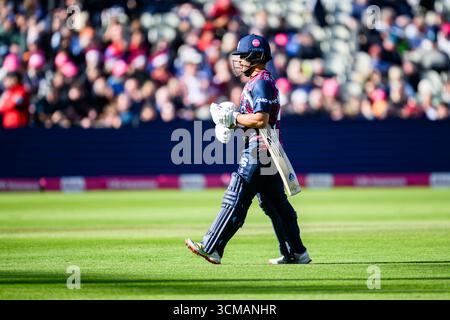 ZzxWARWICKSHIRE, REGNO UNITO. 13 settembre: David Willey del Northamptonshire Steelbacks (capitano) perde il suo wicket contro Toby Albert degli Hampshire Hawks durante Northamptonshire Steelbacks vs Hampshire Hawks - Vitality Blast semifinale all'Edgbaston Cricket Ground sabato 13 settembre 2025 nel WARWICKSHIRE, REGNO UNITO. Crediti: Taka Wu/Alamy Live News Foto Stock