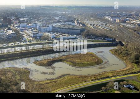 Vista aerea, inondazione e inondazione della pianura alluvionale di Lippe presso il fiume Lippe e il canale Datteln-Hamm con vista sul centro della città e sulla stazione principale nel distretto Foto Stock