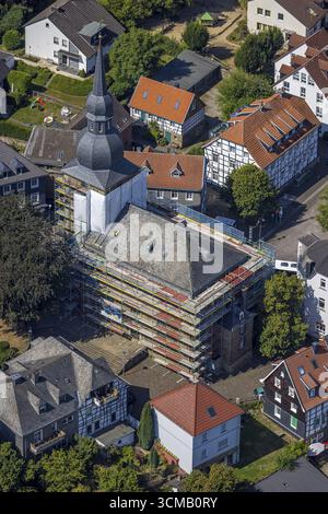 Vista aerea, ristrutturazione della chiesa a cupola a cipolla, Niedersprockhoevel, Sprockhoevel, zona della Ruhr, Renania settentrionale-Vestfalia, Germania, luogo di culto, contro Foto Stock