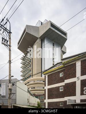 Haus Nowhere Gentle Monster store si trova a Seongsu-dong, Seoul, Corea. Un nuovo concept shop al centro della rivoluzione creativa di Seoul Foto Stock