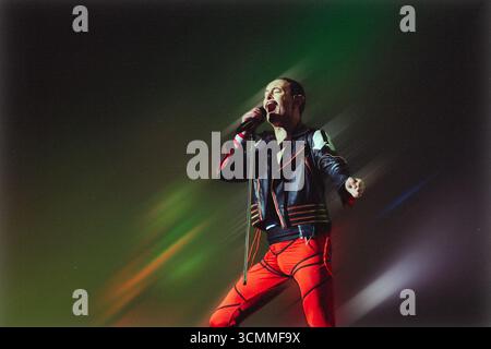 One Night of Queen in concerto alla Zénith cncert Hall di Digione il 5 gennaio 2025. Spettacolo tributo a Queen con Gary Mullen e le opere Foto Stock