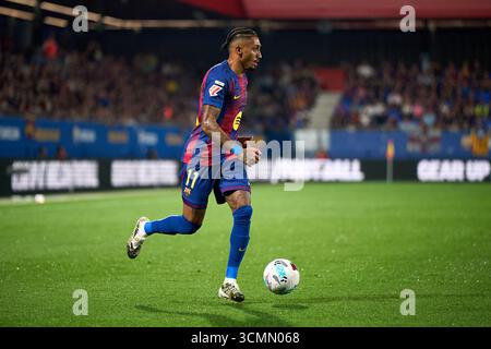 BARCELLONA, SPAGNA - 14 SETTEMBRE: Raphinha del FC Barcelona durante la partita LaLiga EA Sports tra FC Barcelona e Valencia CF all'Estadi Johan Cruyf Foto Stock