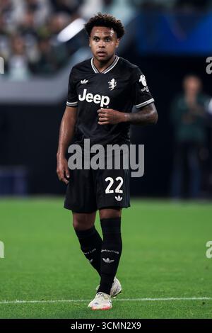 Weston McKennie della Juventus FC guarda durante la partita di calcio della fase di UEFA Champions League 2025/26 tra Juventus FC e Borussia Dortmund. Foto Stock