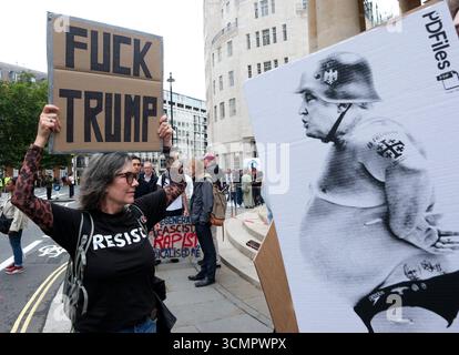 Londra, Regno Unito. 17 settembre 2025. La coalizione Stop Trump si riunisce contro la visita di stato del presidente. Crediti: Matthew Chattle/Alamy Live News Foto Stock