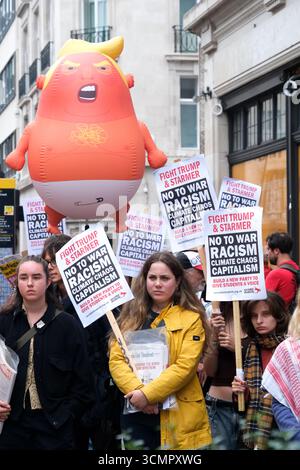 Londra, Regno Unito. 17 settembre 2025. La coalizione Stop Trump si riunisce contro la visita di stato del presidente. Crediti: Matthew Chattle/Alamy Live News Foto Stock