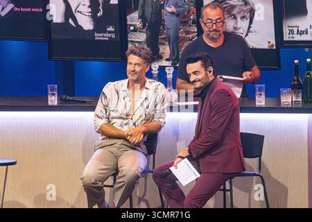 Dortmund Wayne Carpendale mit Giovanni Zarrella und Seinem Vater Howard Carpendale bei der Aufzeichnung der ZDF Fernsehshow die Giovanni Zarrella spettacolo AM 19.08.2025 a Dortmund Wayne Carpendale mit Giovanne Zarrella und Seinem Vater Howard Carpendale bei der Aufzeichnung der ZDF Fernsehshow Die Giovanni Zarrella Show AM 19.08.2025 a Dortmund *** Dortmund Wayne Carpendale con Giovanni Zarrella e suo padre Howard Carpendale alla registrazione dello show televisivo della ZDF Die Giovanni Zarrella Show il 19 08 2025 a Dortmund Wayne Carpendale con Giovanne Zarrella e suo padre Howard Carpendale al Foto Stock