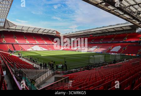 Liverpool, Regno Unito. 17 settembre 2025. General View all'interno dello stadio durante la partita Liverpool FC vs Atletico Madrid Champions League Round One ad Anfield, Liverpool, Regno Unito il 17 settembre 2025 Credit: Lee Keuneke/Every Second Media Credit: Every Second Media/Alamy Live News Foto Stock