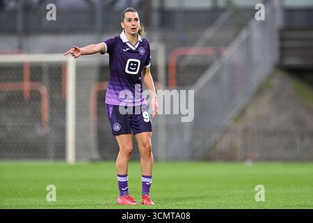 Deinze, Belgio. 17 settembre 2025. Amelie Delabre (99) di Anderlecht nella foto durante una partita di calcio femminile tra RSC Anderlecht Women e Aris Limassol FC nel primo turno di qualificazione della stagione 2025-2026 della UEFA Womens Europa Cup, mercoledì 17 settembre 2025 a Deinze, Belgio. Crediti: Sportpix/Alamy Live News Foto Stock