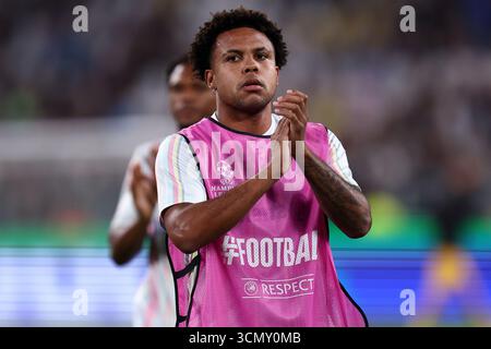 Weston Mckennie della Juventus FC durante il warm up prima della fase MD1 della UEFA Champions League tra Juventus FC e Borussia Dortmund all'Allianz Stadium il 16 settembre 2025 a Torino. Foto Stock
