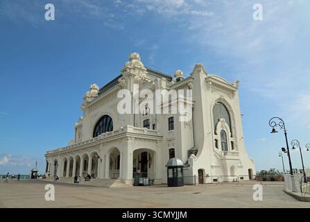 Casinò di Constanta sulla costa del Mar Nero della Romania Foto Stock