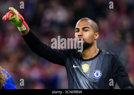 Monaco, Germania. 17 settembre 2025. Calcio: Champions League, Bayern Monaco - Chelsea FC, turno preliminare, giorno 1, Allianz Arena. Gesti di Robert Sánchez (Chelsea). Credito: Tom Weller/dpa/Alamy Live News Foto Stock
