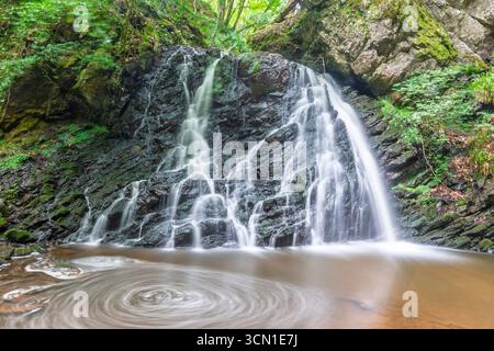 Scozia - Fairy Glen - Fairy Glen Falls - incantevole cascata Foto Stock