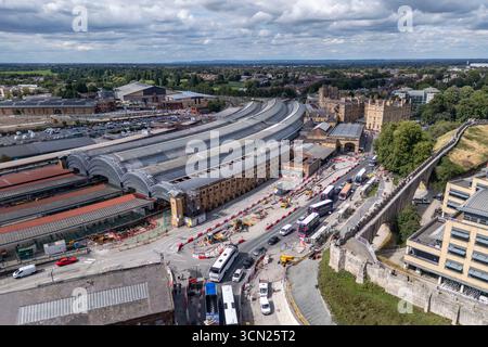 Stazione ferroviaria di York sulla East Coast Main Line (ECML), York, North Yorkshire, Inghilterra. Foto Stock