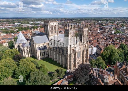 Veduta aerea di York Minster, Deangate, York, North Yorkshire, Inghilterra. Foto Stock