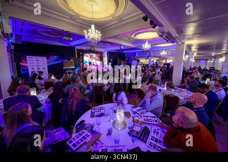 Wicksteed Park, Kettering, Regno Unito. 18 settembre 2025. I premi UK Theme Park si sono tenuti al Wicksteed Park, celebrando il meglio del settore dei divertimenti e delle attrazioni. Paultons Park è stato tra i migliori vincitori della serata. La cerimonia è stata presentata dai presentatori Naomi Wilkinson e Dave Payne. Crediti: Thomas Faull/Alamy Live News Foto Stock