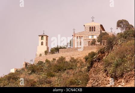 Asmara-Massawa Road, Eritrea - 9 gennaio 2011: Chiesa copta di Sant'Argawi Foto Stock