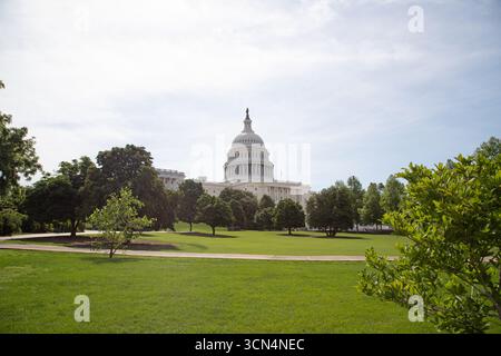 Il Campidoglio degli Stati Uniti in un giorno d'estate Foto Stock
