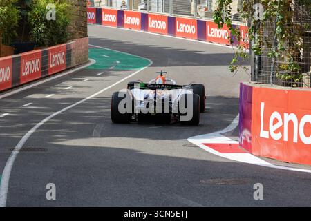 Azerbaijan GP F1 2025 il 19 settembre 2025 a Baku, Azerbaigian - Formula 1 - Isack Hadjar pilota per Visa Cash App Racing tori VCARB credito: Davide Galli/Alamy Live News Foto Stock