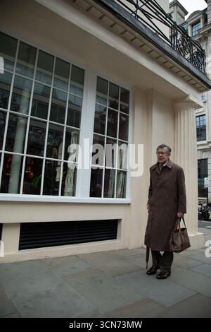 Londra, Regno Unito. 17 settembre 2025. I manifestanti anti anti-Trump rilasciano una dichiarazione nelle strade di Londra per protestare contro la visita di stato di Donald Trump nel Regno Unito Foto Stock