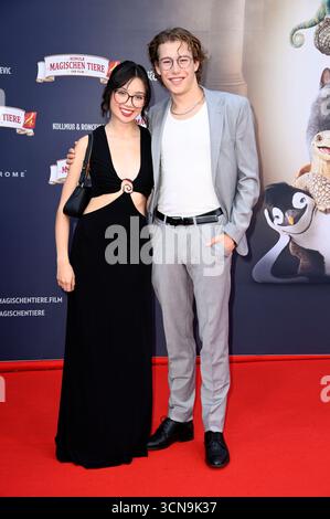 Purnima Grätz und Thilo Fridolin Matthes bei der Premiere des Kinofilms 'Die Schule der magischen Tiere 4' im Zoo Palast. Berlino, 19.09.2025 Foto Stock