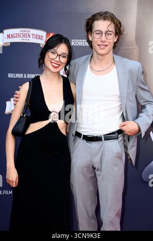 Purnima Grätz und Thilo Fridolin Matthes bei der Premiere des Kinofilms 'Die Schule der magischen Tiere 4' im Zoo Palast. Berlino, 19.09.2025 Foto Stock