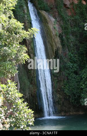 Cascata nascosta di Queda do Vigário ad alte, Portogallo Foto Stock