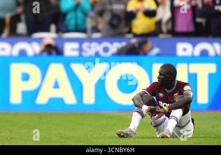El Hadji Malick Diouf del West Ham United appare sventato dopo la sconfitta nella partita di Premier League al London Stadium di Londra. Data foto: Sabato 20 settembre 2025. Foto Stock
