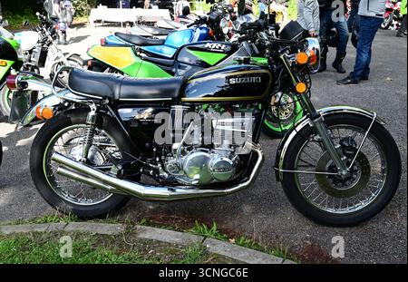 Moto Suzuki GT550 a due tempi Foto Stock