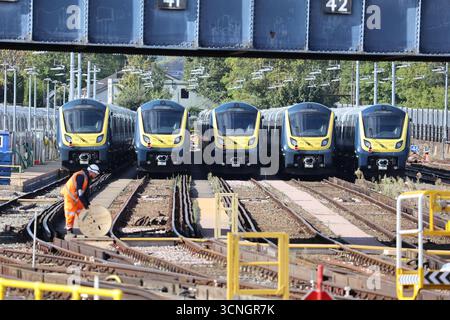 Treni New Arterio per la South Western Railway a Clapham Junction Foto Stock