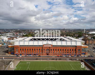 Vista aerea dello stadio Ibrox, sede dei Glasgow Rangers FC a Strathclyde, Scozia Foto Stock