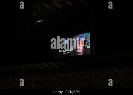 Milano, Italia. 21 settembre 2025. Il minuter silenzia Matteo Franzoso durante la partita di calcio di serie A tra Inter FC Internazionale e Sassuolo FC il 21 settembre 2025 allo stadio Giuseppe Meazza San Siro Siro di Milano. Foto Tiziano Ballabio credito: Tiziano Ballabio/Alamy Live News Foto Stock